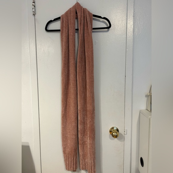 Garage Cozy Fall + Winter Scarves (3 Materials: Chenille, Knit & Fleece) - Picture 3 of 13
